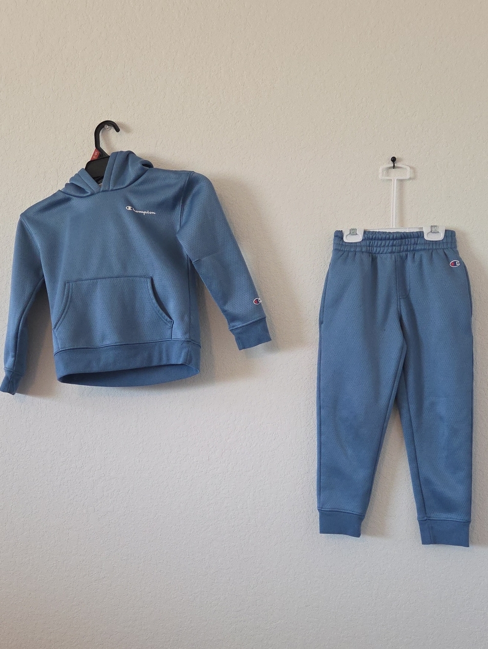 Champion Kids Dusty Blue Hoodie & Joggers 2 Piece Set Size 6 Boys Activewear